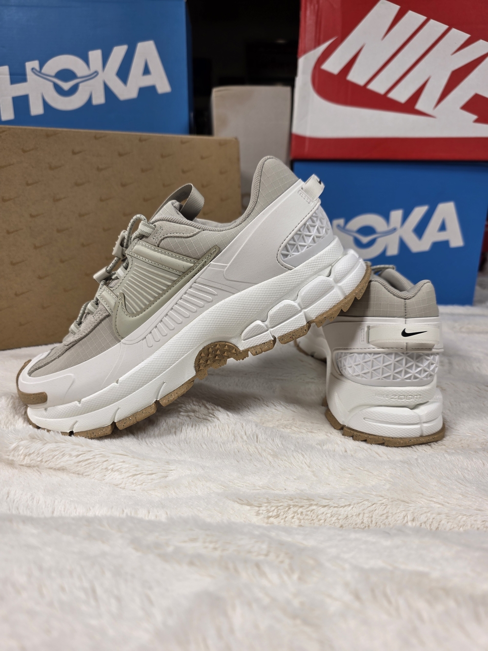 Nike Zoom Vomero Roam Sail Light Stone – Women's 9.5 / Men's 8 – NEW